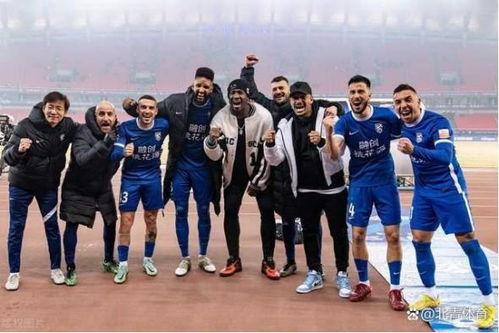 中超冠军领队爆料视频,幕后故事与夺冠心路历程 第3张 中超冠军领队爆料视频,幕后故事与夺冠心路历程 第3张